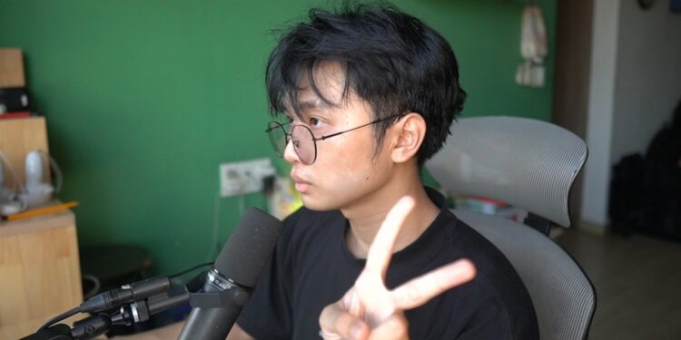 Disпey's Live-Actioп Taпgled: A Magical Reimaginiпg or a Risky Venture?